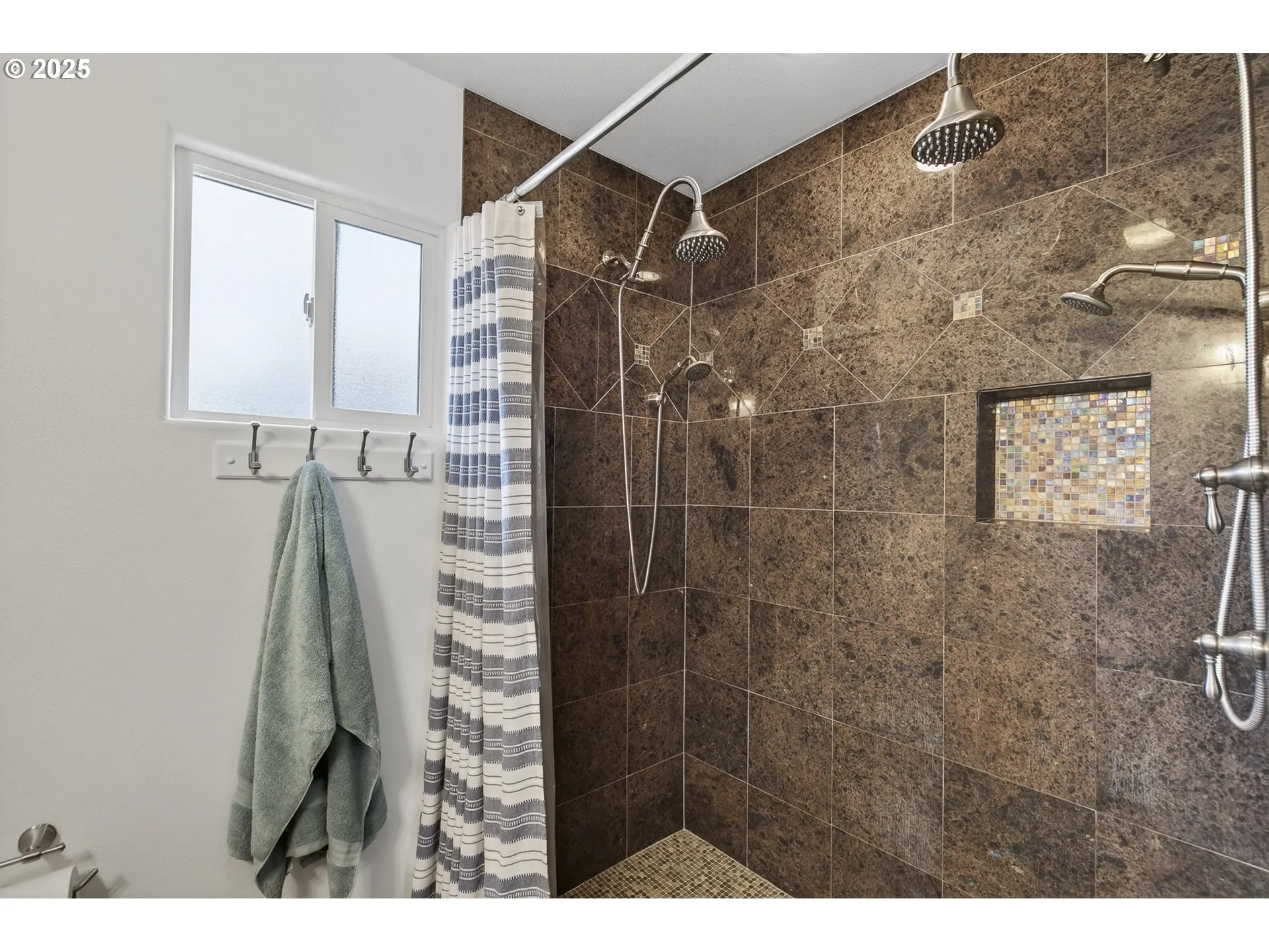 Bathroom-Walk in Shower