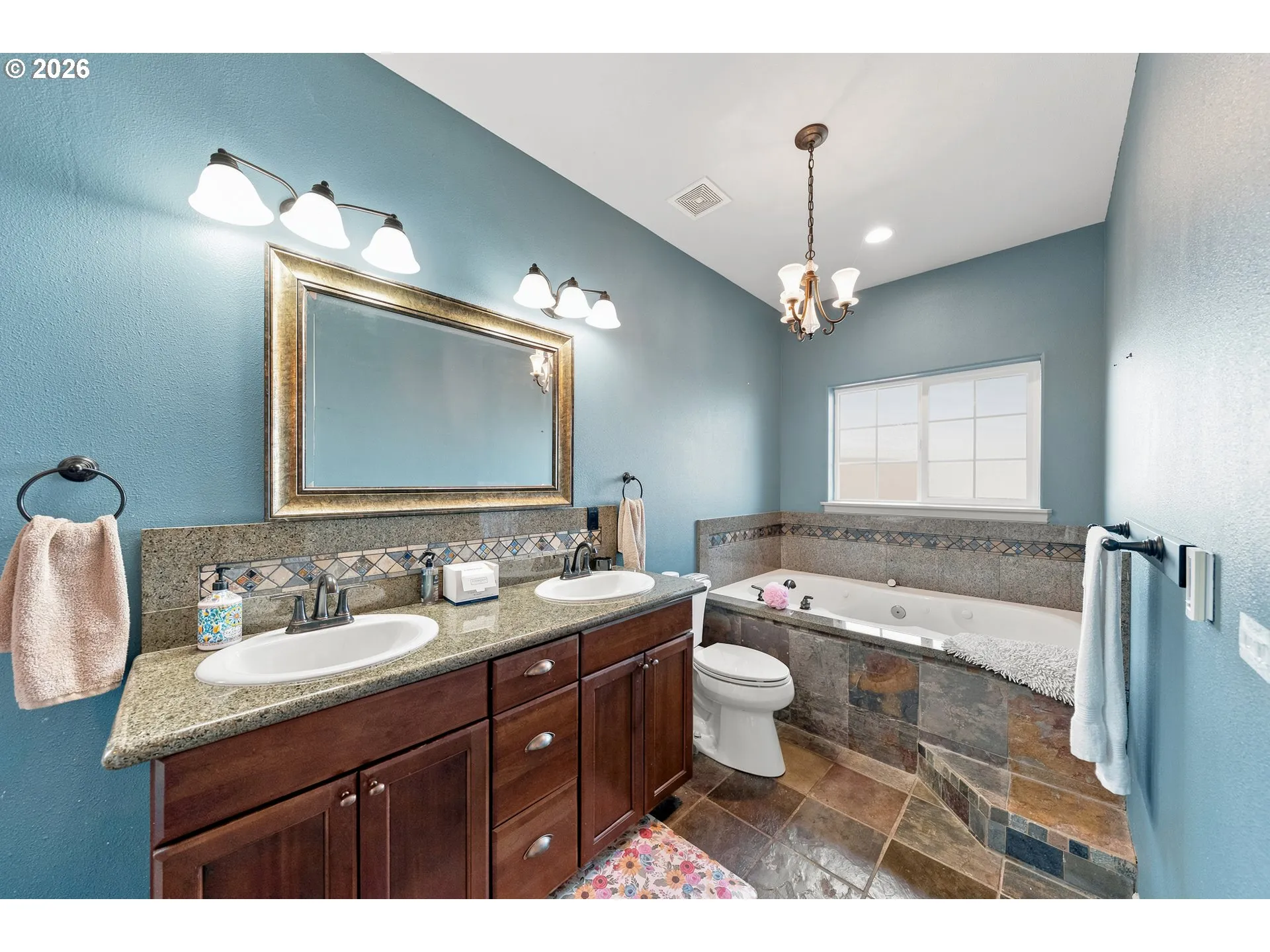 Primary Bedroom-Attached Bathroom