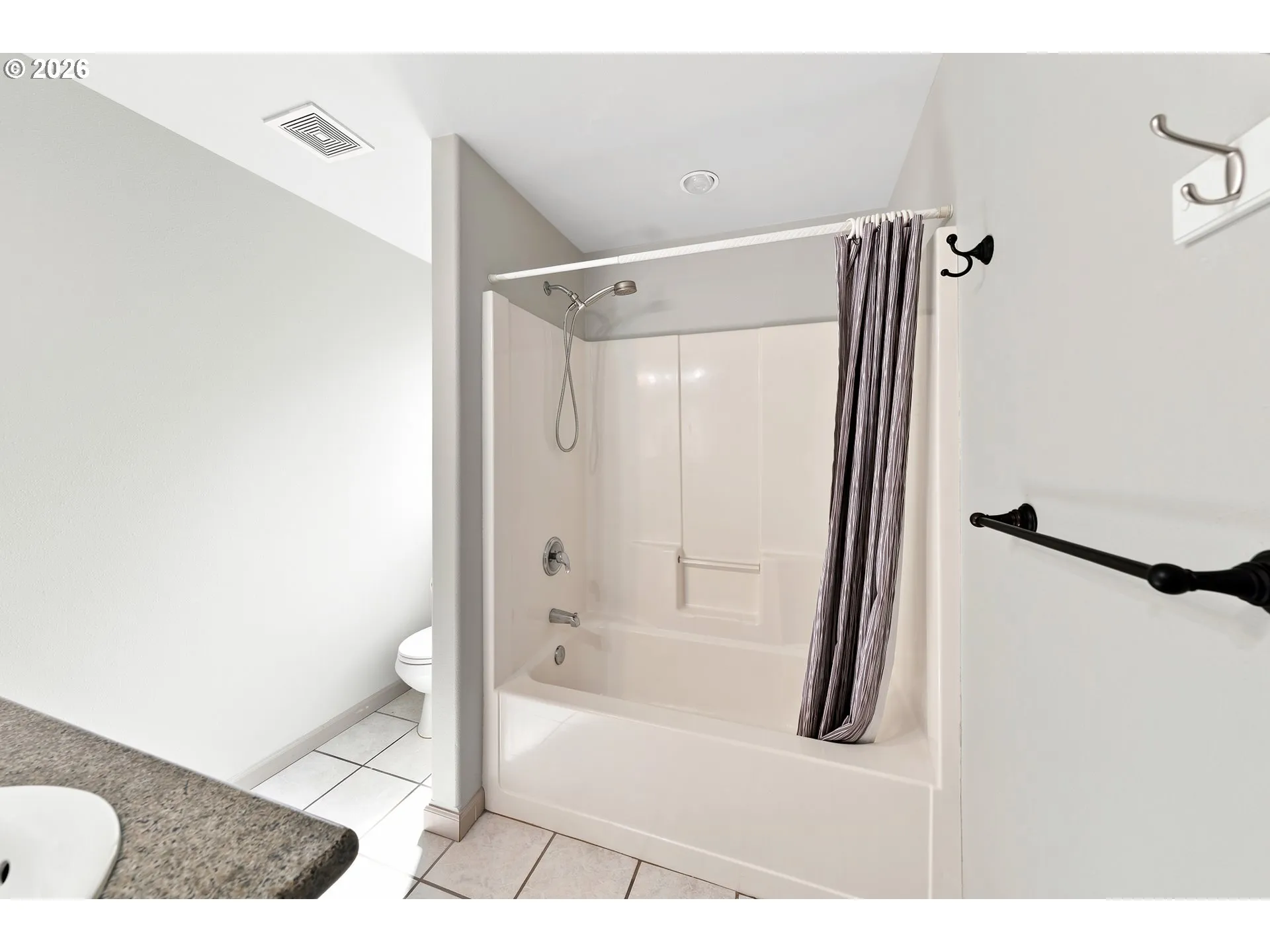 Bathroom-Upper
