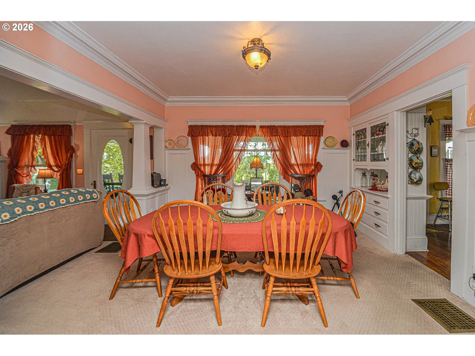 Dining Room-Built-In Cabinets