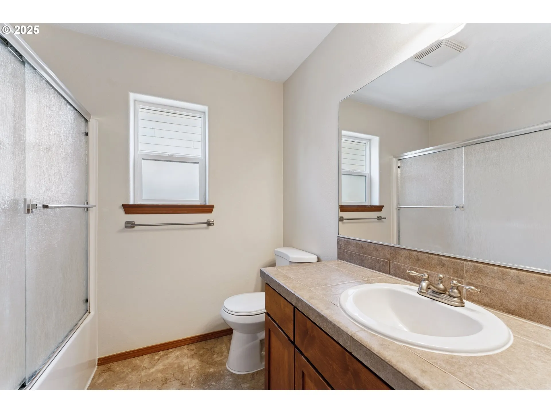 Bathroom-Upper