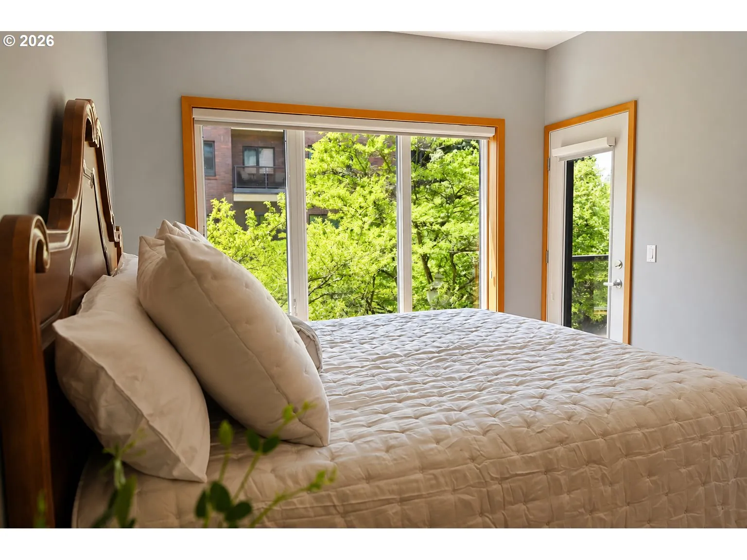Bedroom, Primary