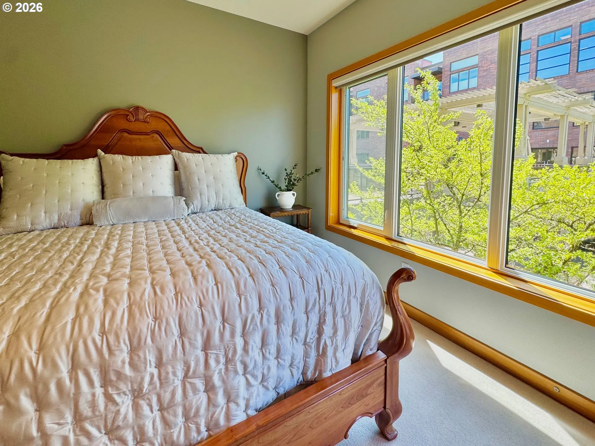 Bedroom, Primary