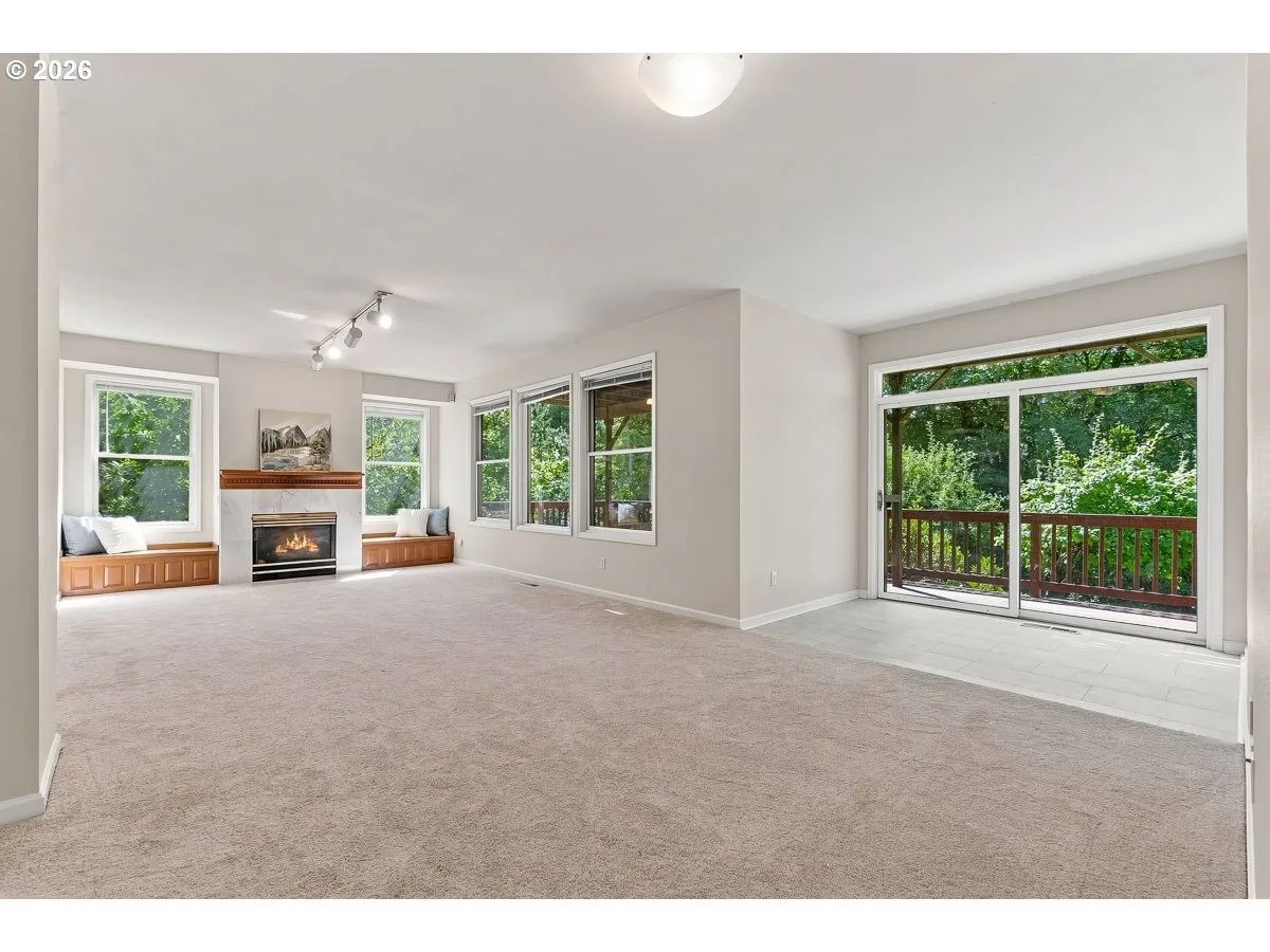 Bonus Room-Lower
