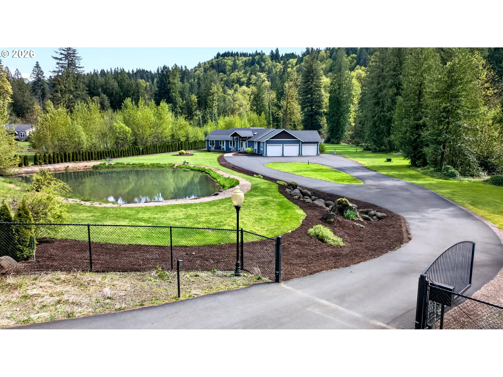Driveway-Gated