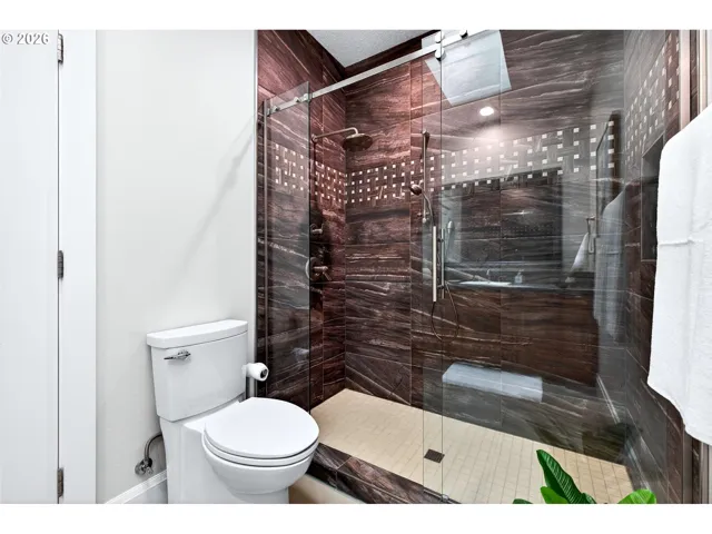 Bathroom-Walk in Shower