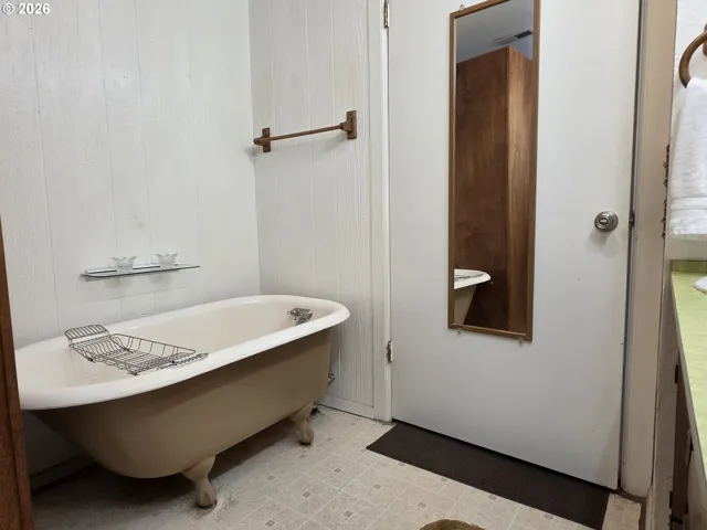 Bathroom-Walk in Shower