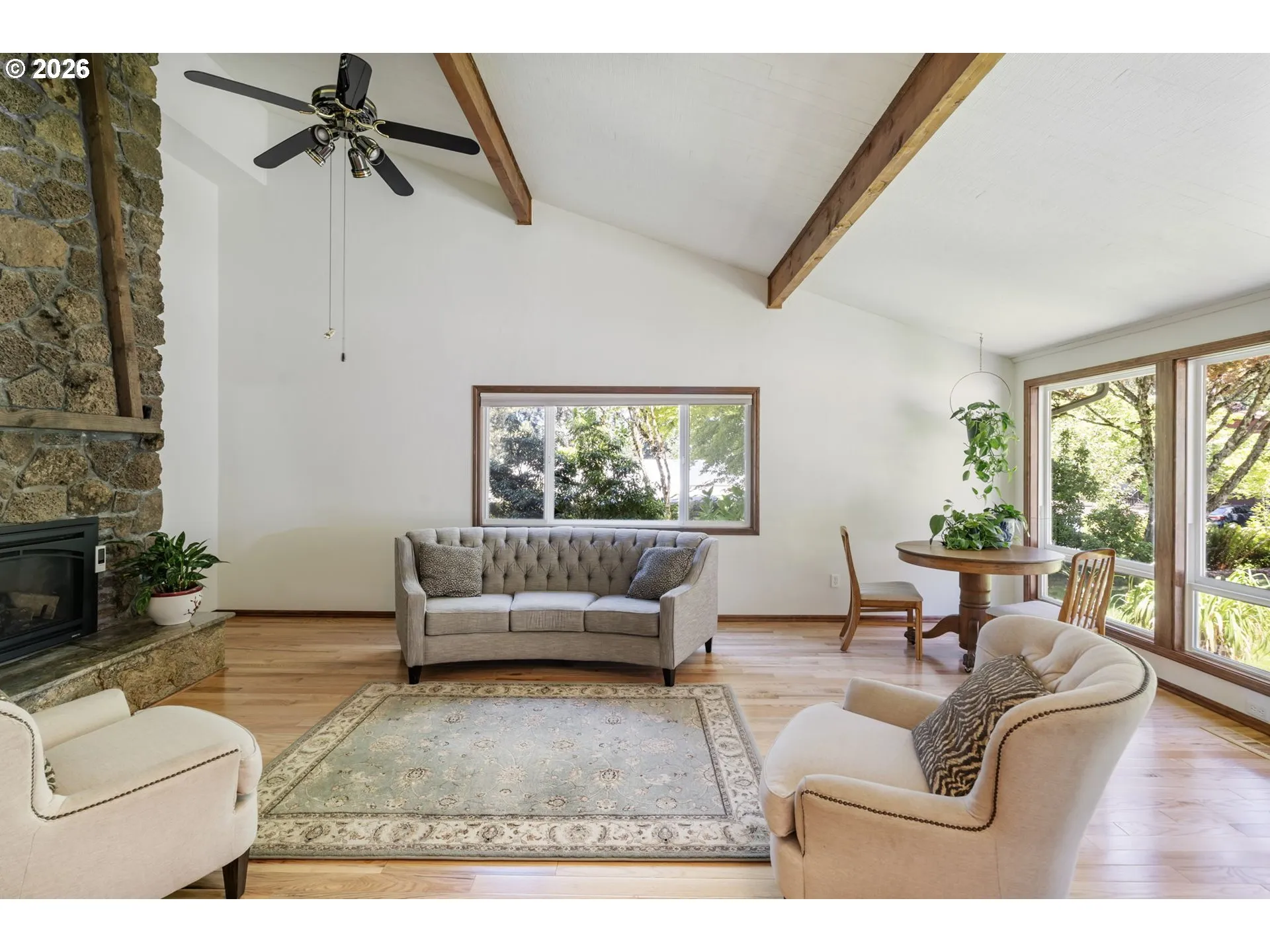 Living Room-Vaulted Ceilings