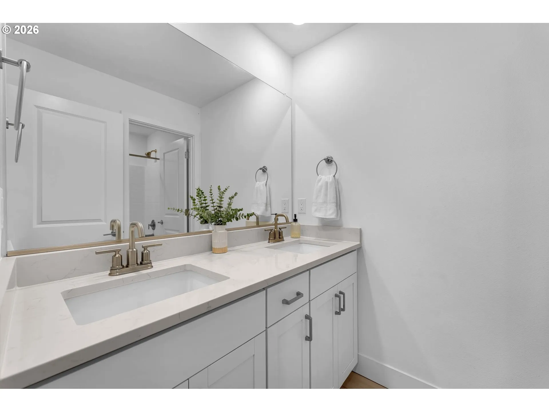 Bathroom-Upper