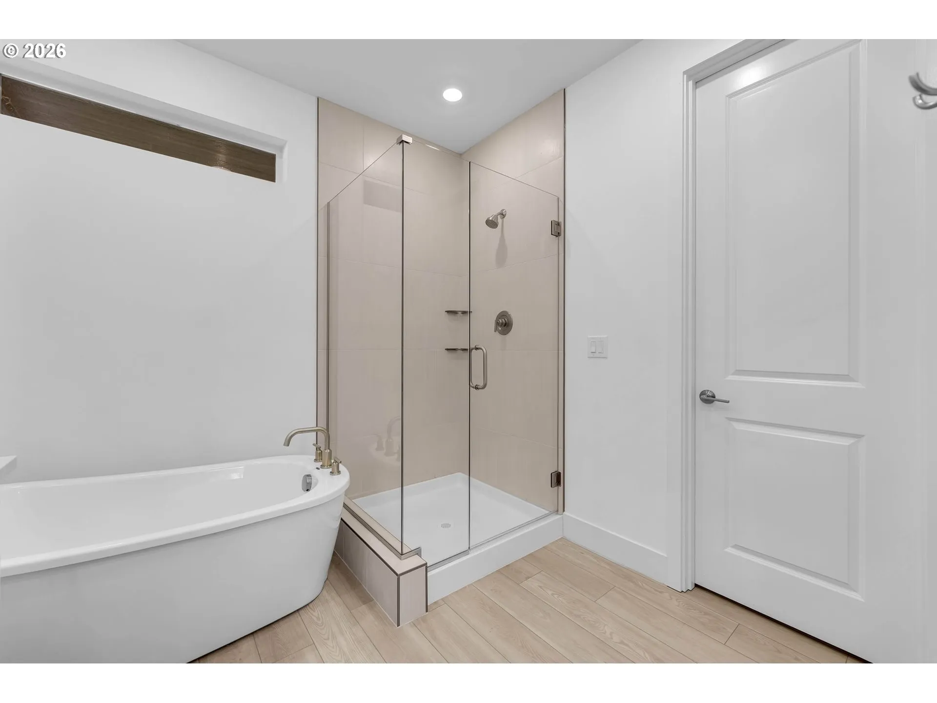 Bathroom-Walk in Shower