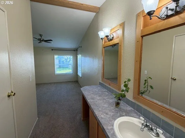 Bathroom, Attached