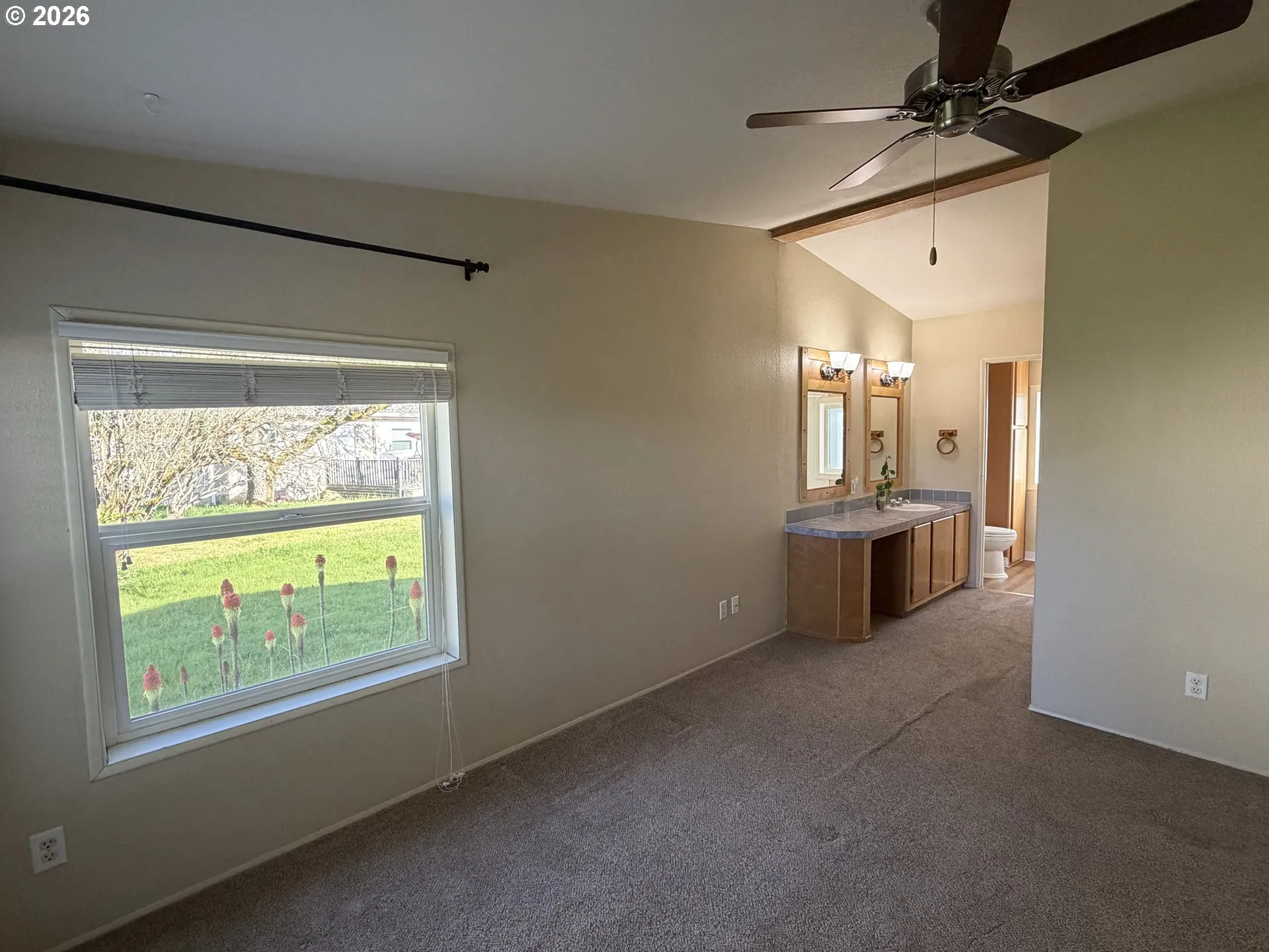 Bedroom, Primary
