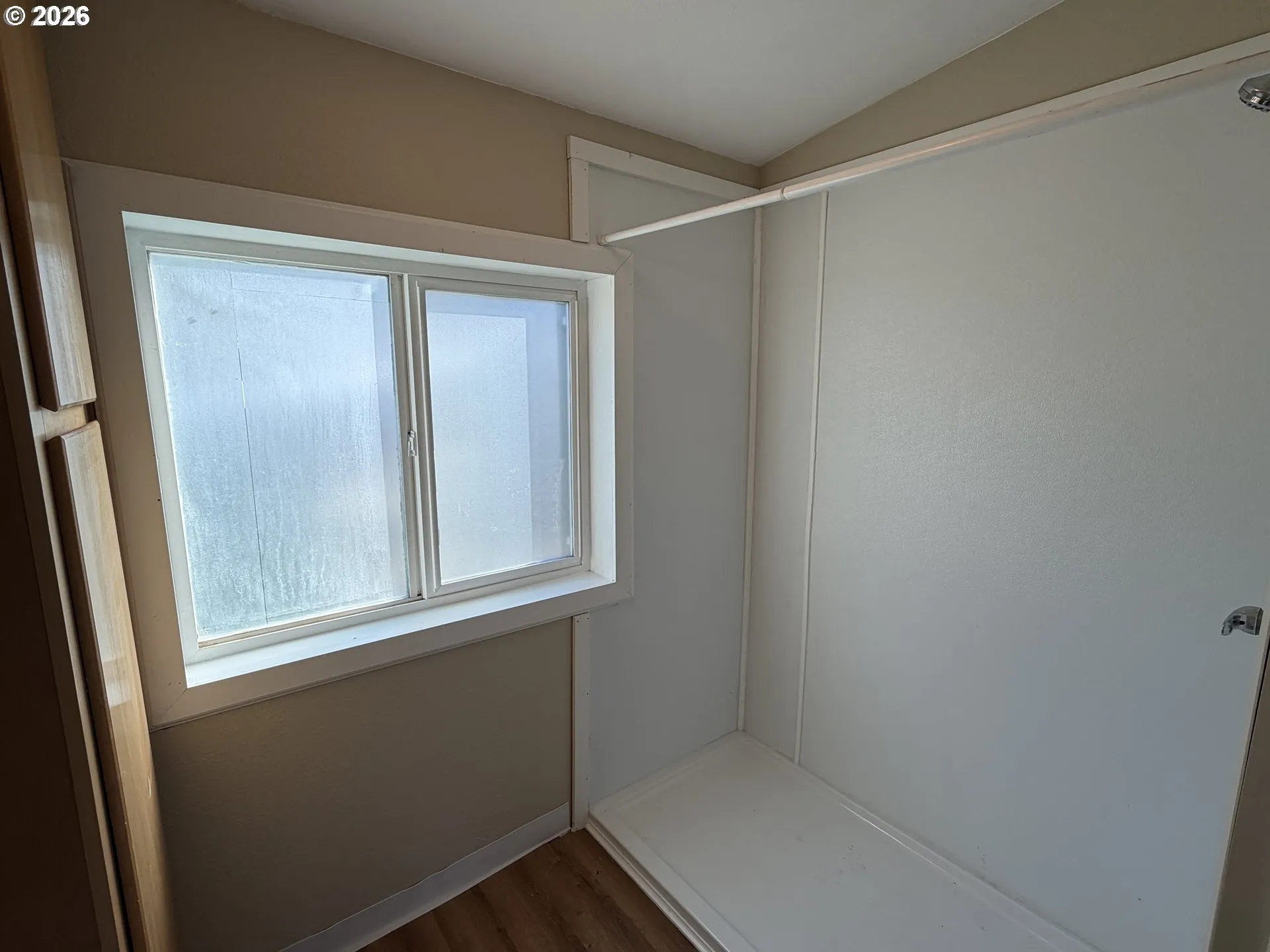 Bathroom-Walk in Shower