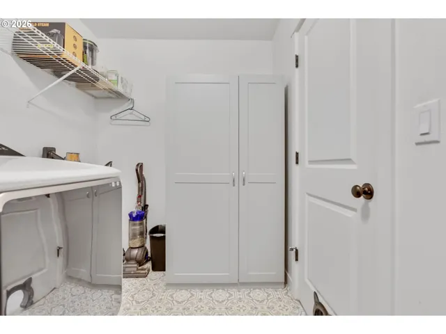 Laundry-Upper