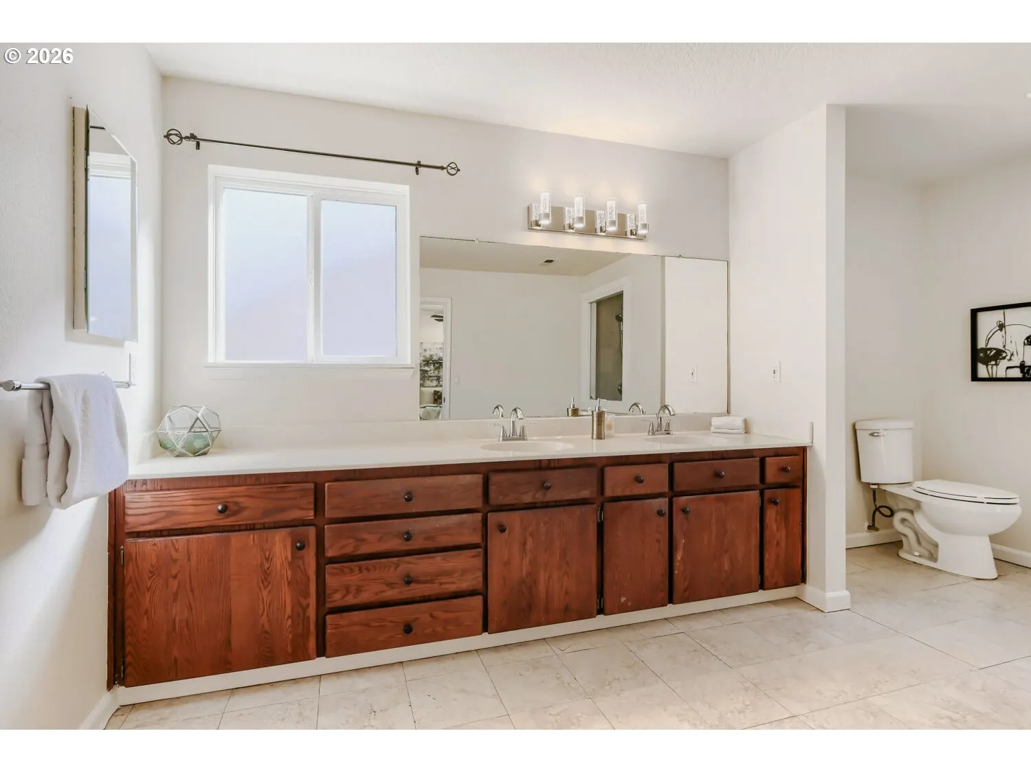 Bathroom, Attached-Double Sinks