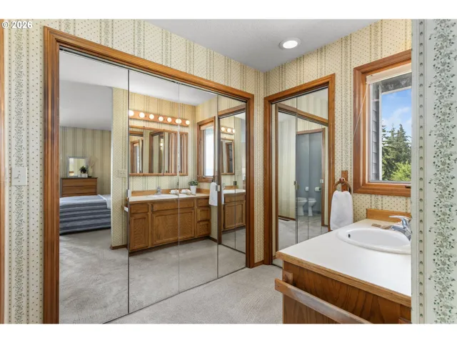 Owner's Suite Bathroom