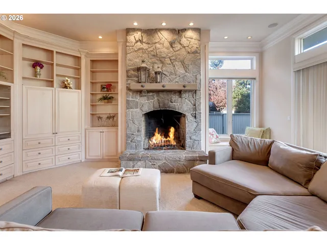 Living Room-Fireplace
