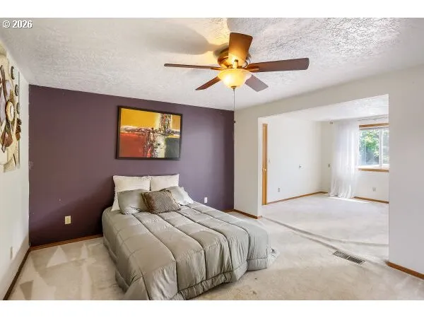 Primary Bedroom-Upper