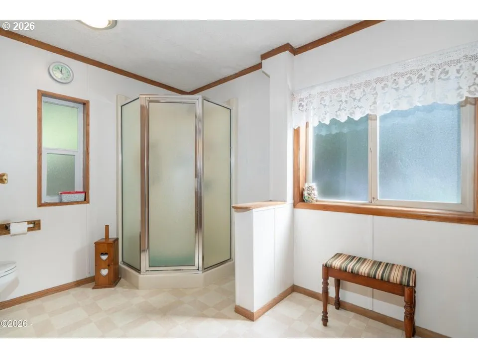 Primary Bedroom-Attached Bathroom