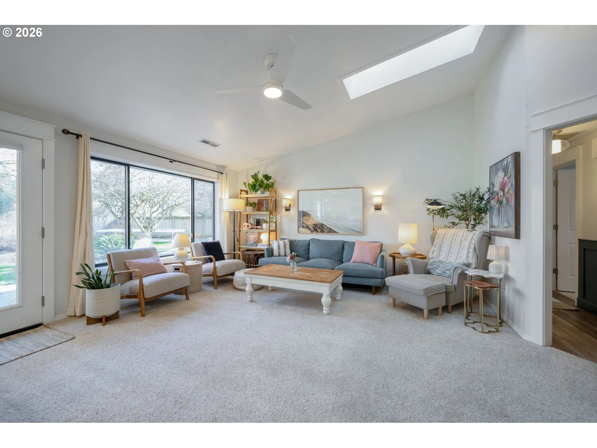 Living Room-Vaulted Ceilings