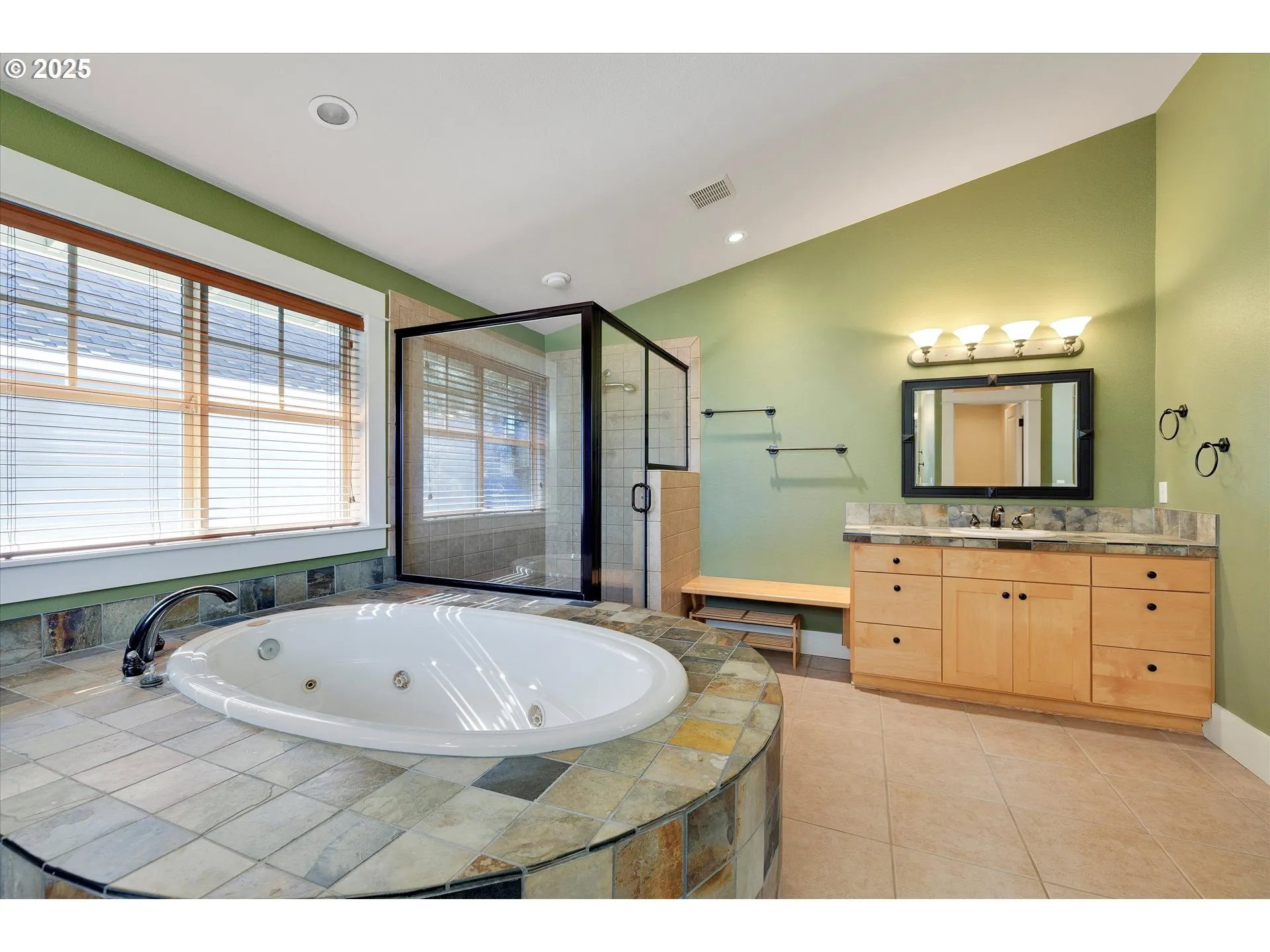 Bathroom-Garden Tub
