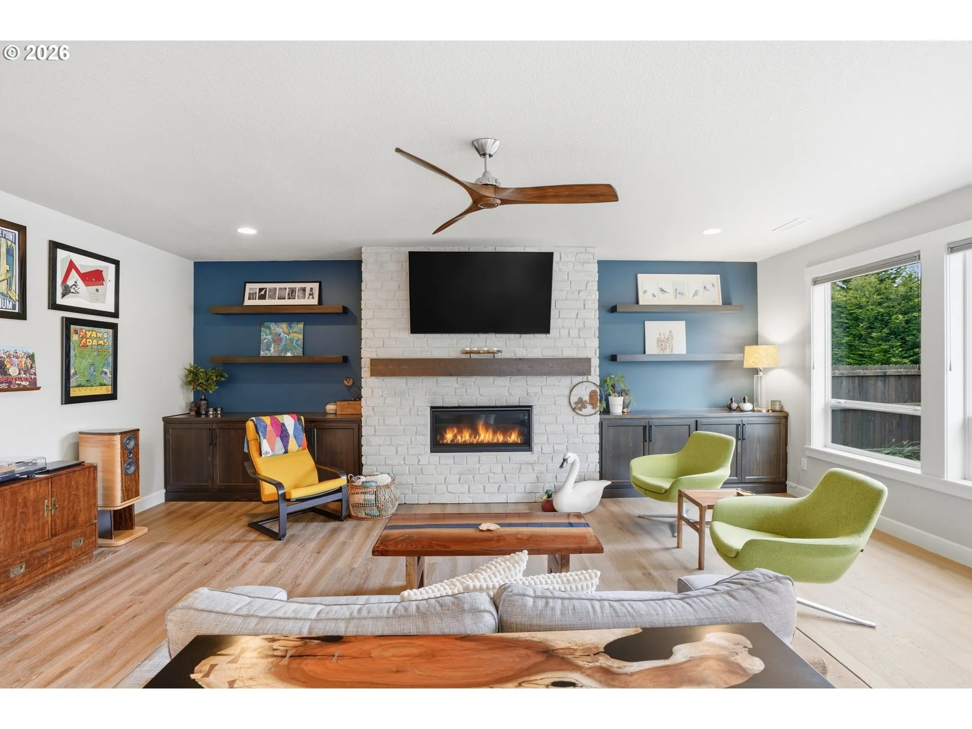 Living Room-Ceiling Fan