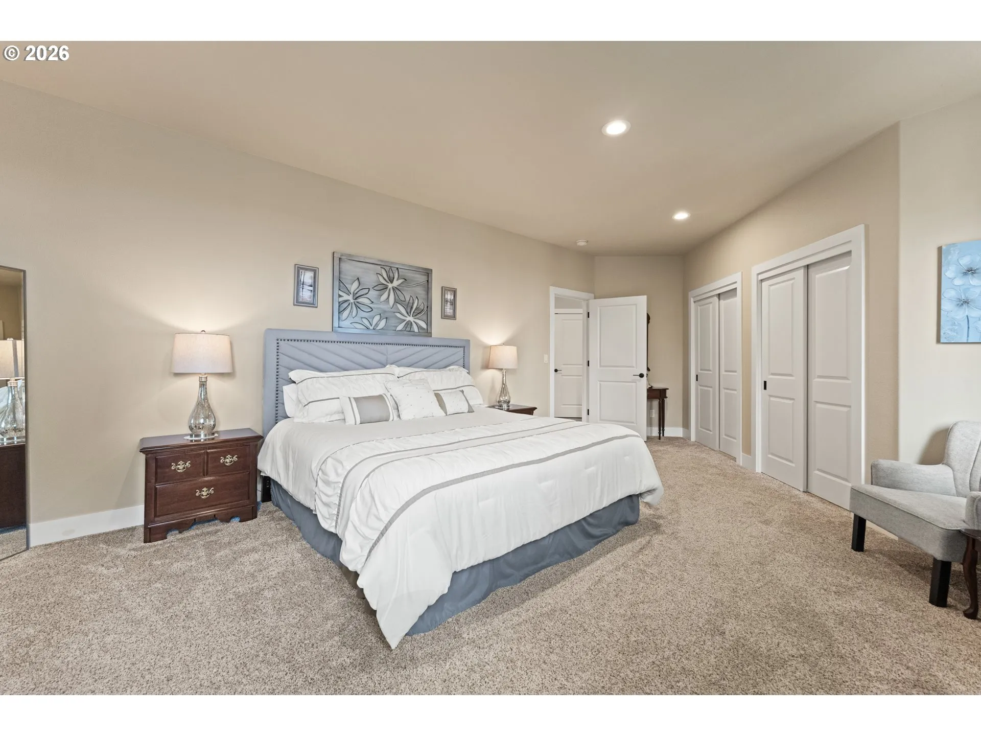 Bedroom-Full Bathroom