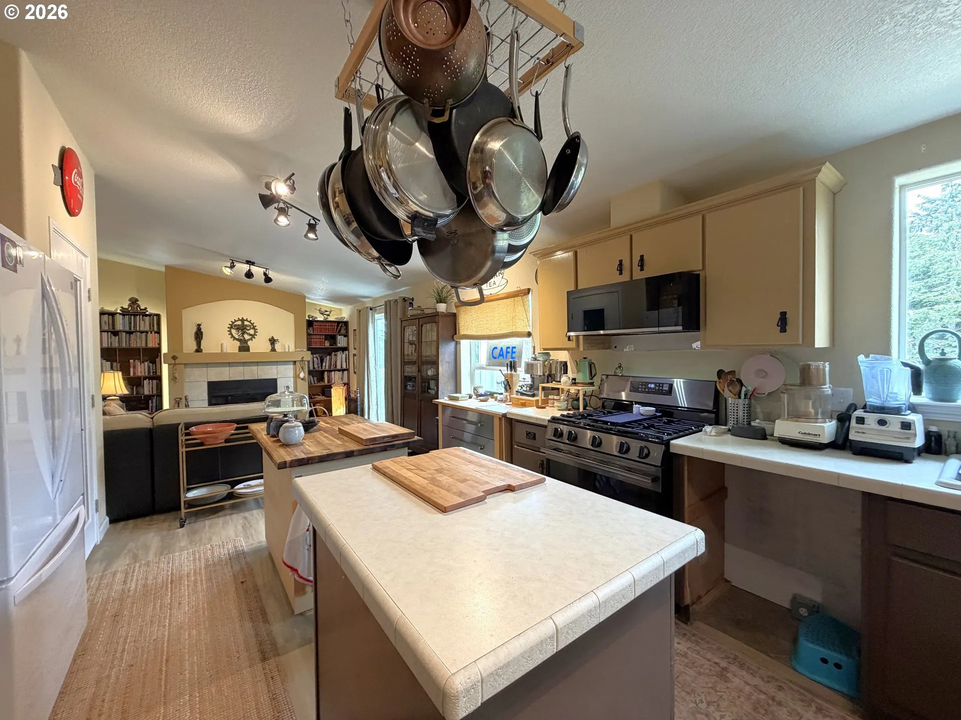 Kitchen-Island