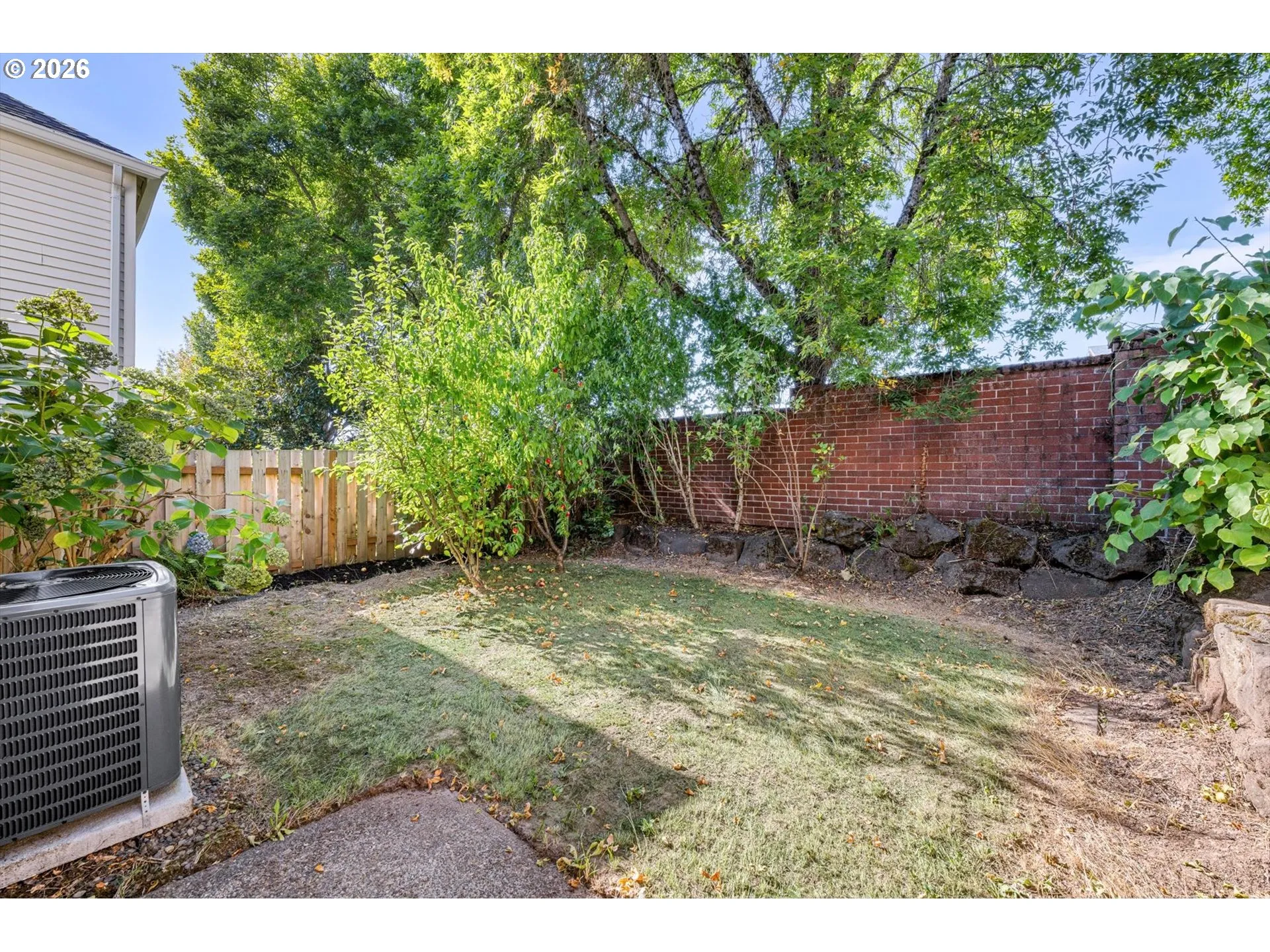 Yard-Back