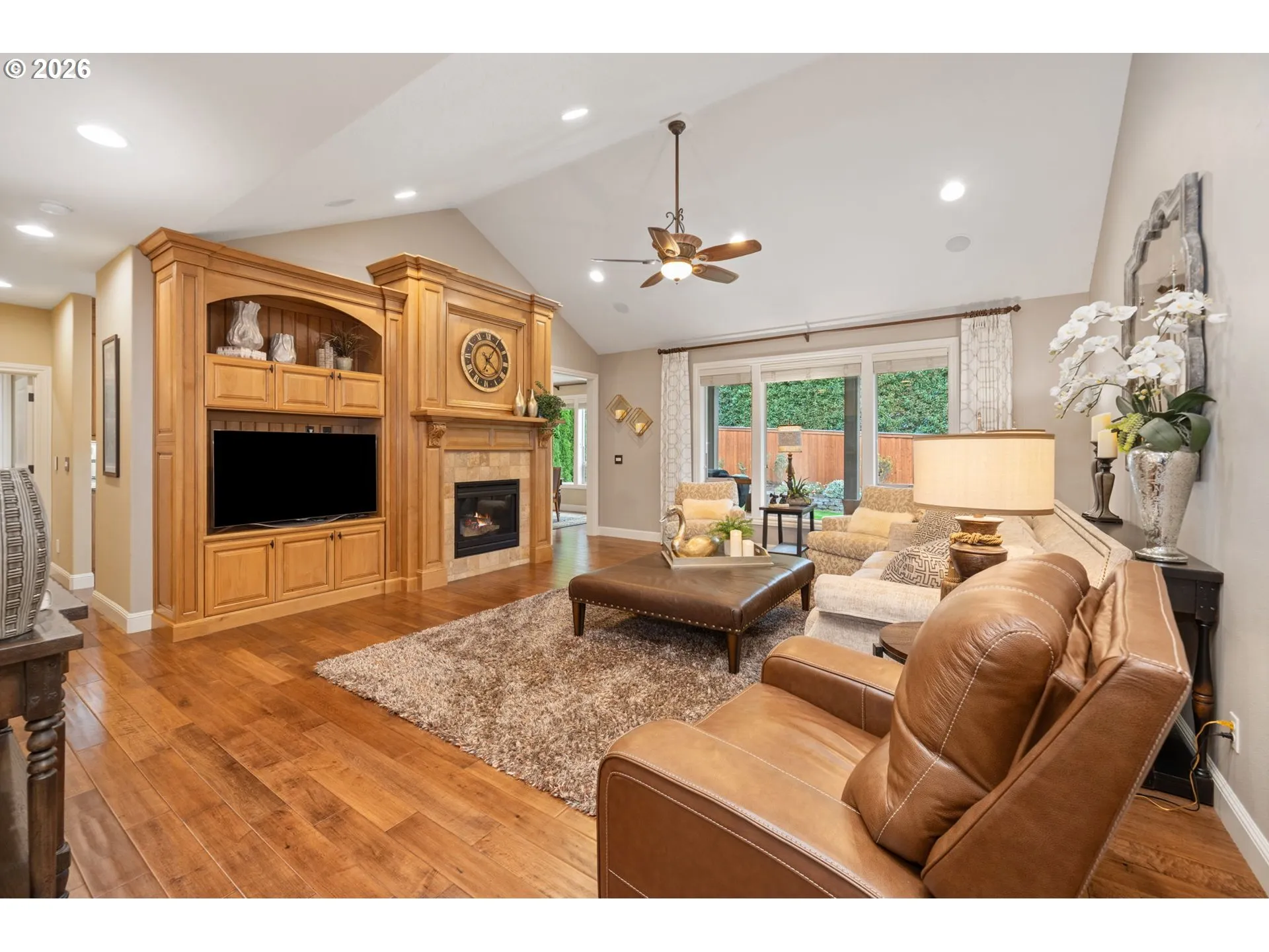 Living Room-Fireplace