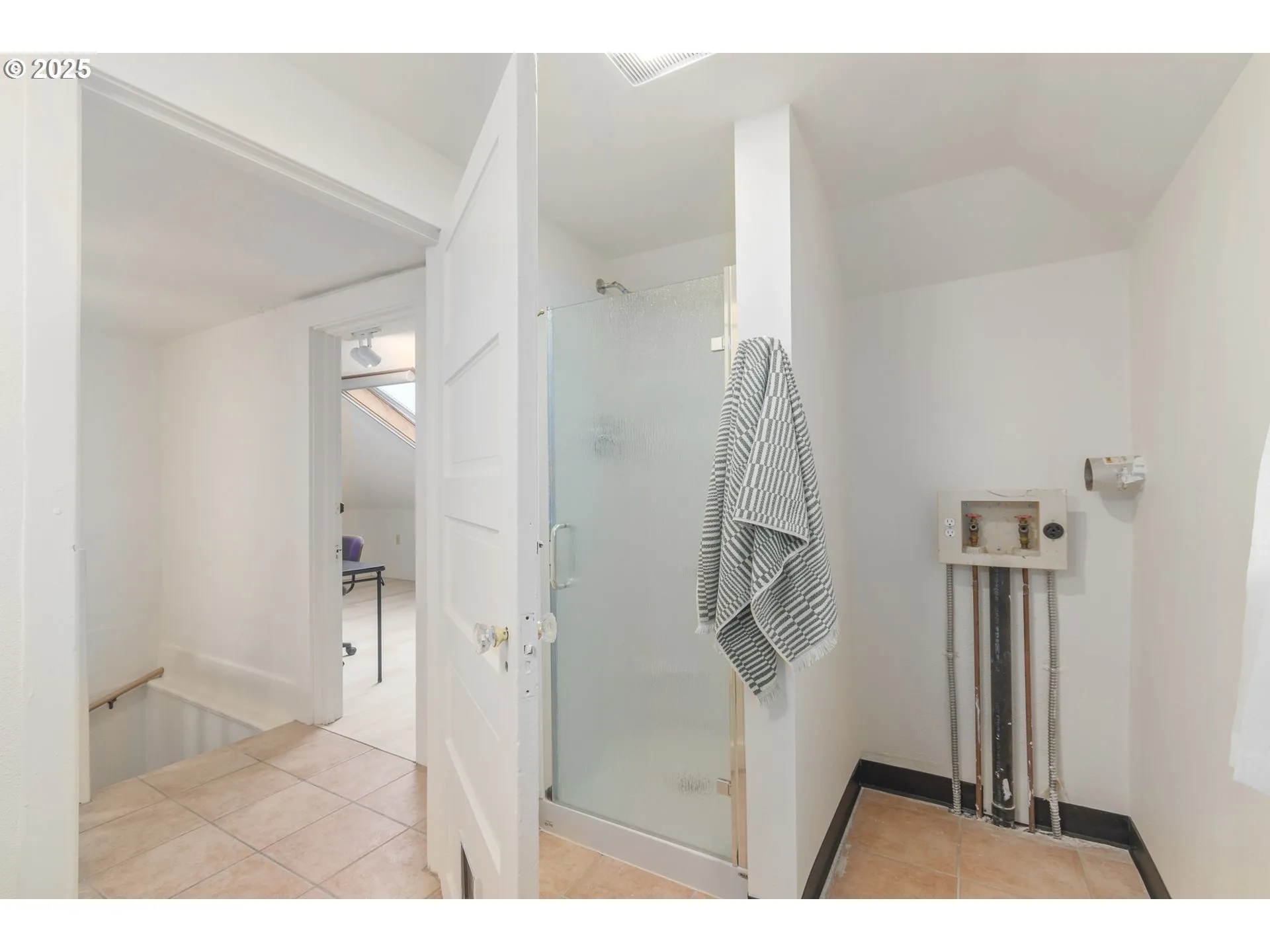 Upstairs Unit