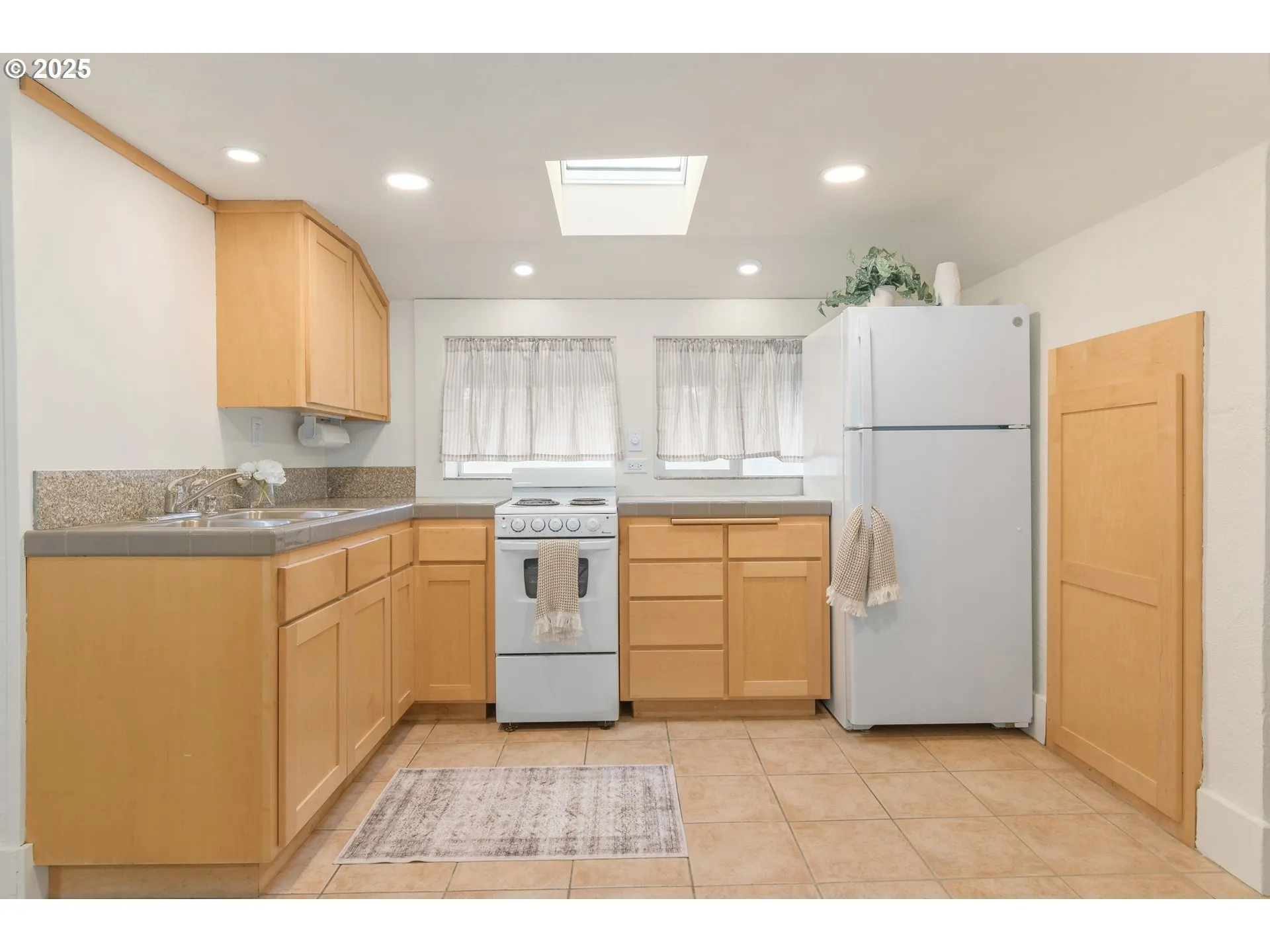 Upstairs Unit