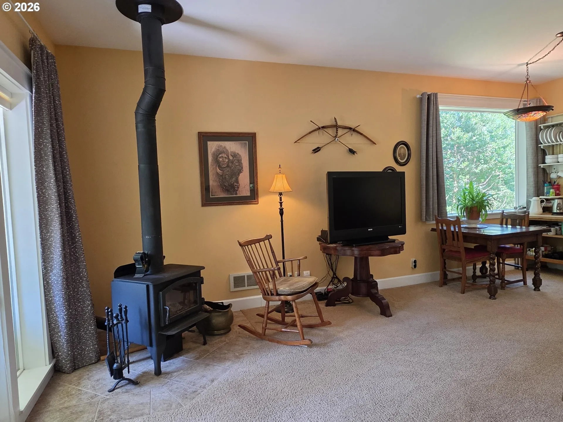 Living Room-Fireplace