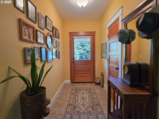 Entrance/Foyer