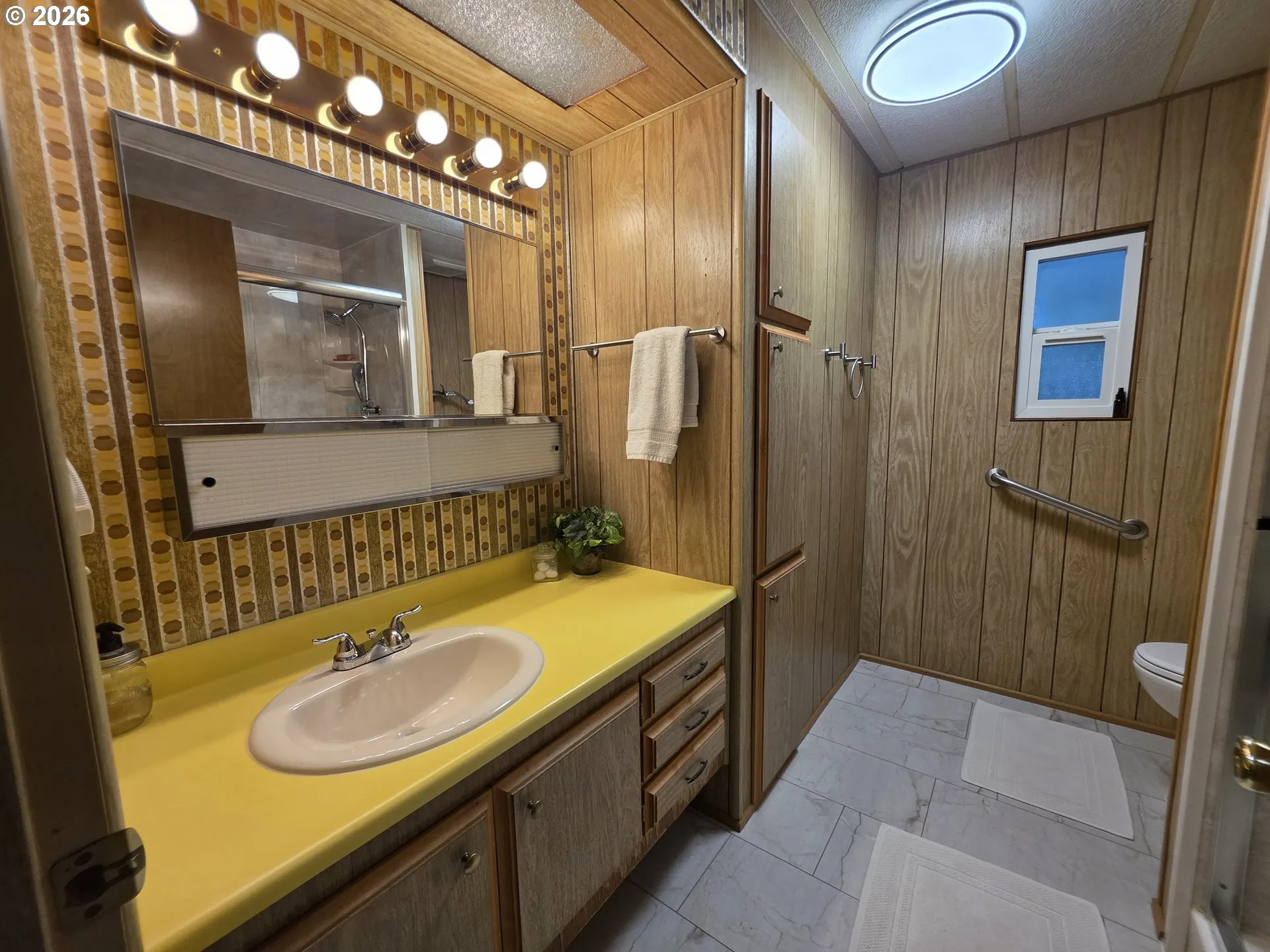 Bathroom-Hall