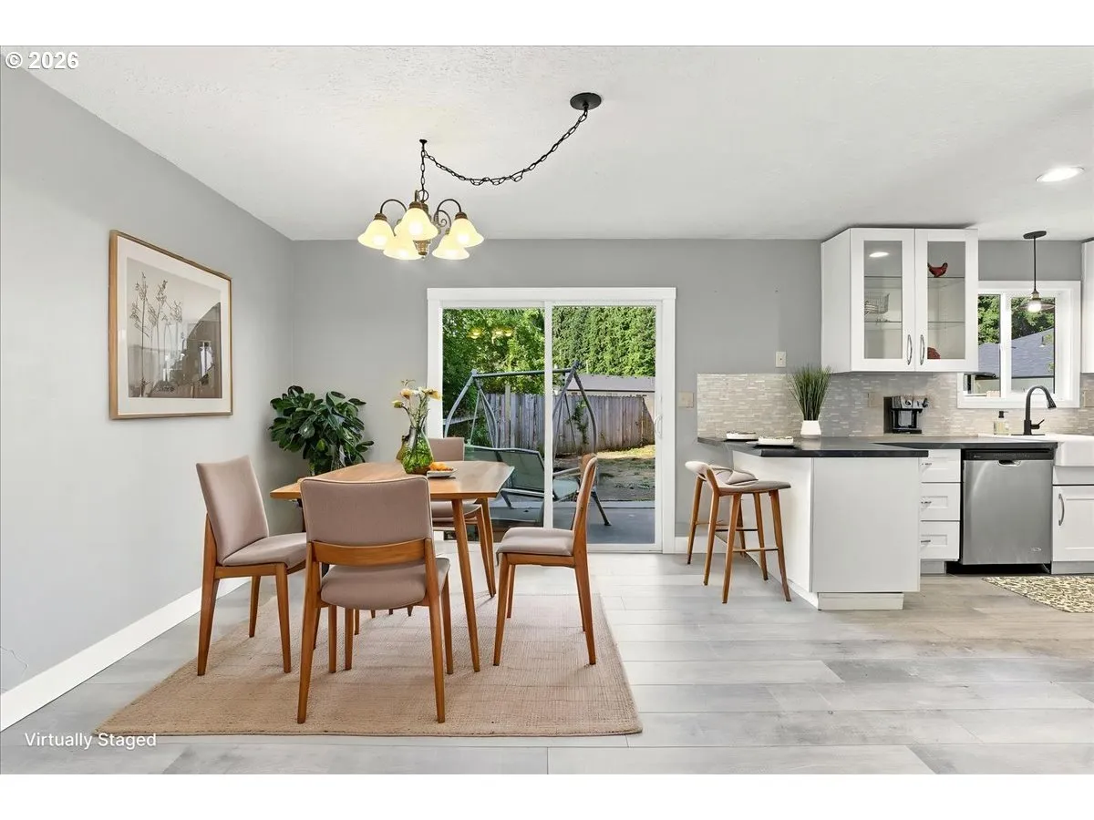 Kitchen/Dining Room