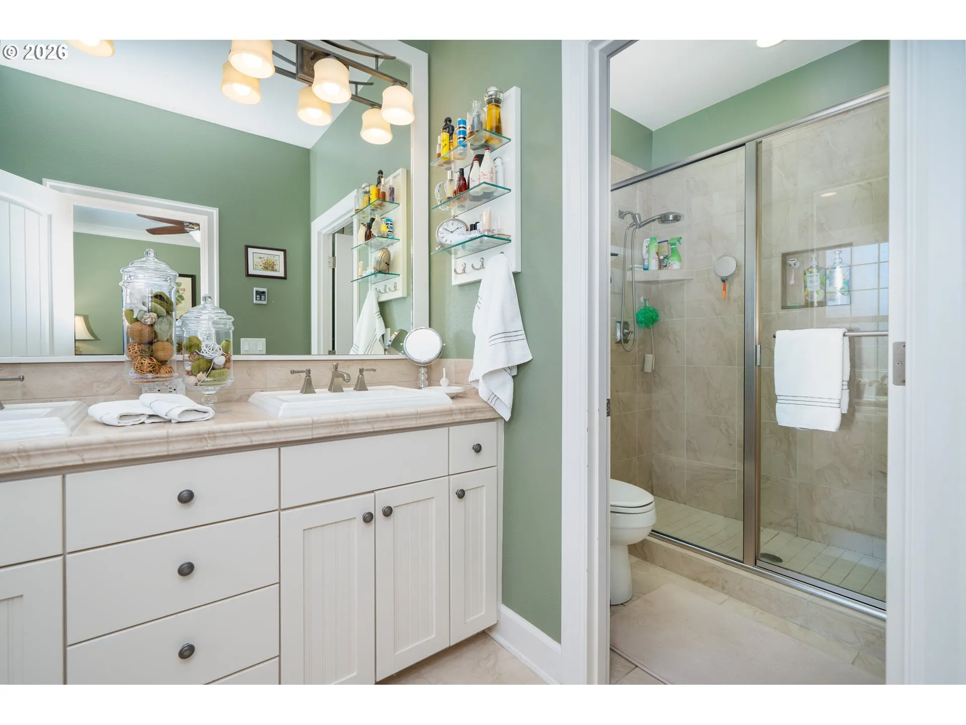 Bathroom-Walk in Shower
