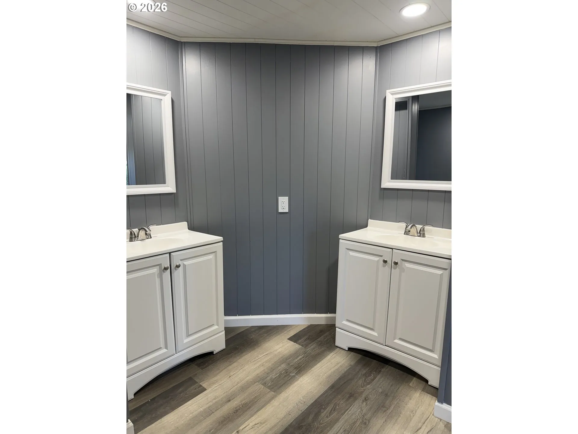 Bathroom, Attached