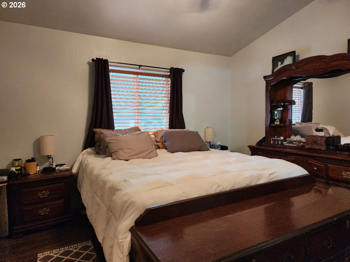 Bedroom, Primary-Main