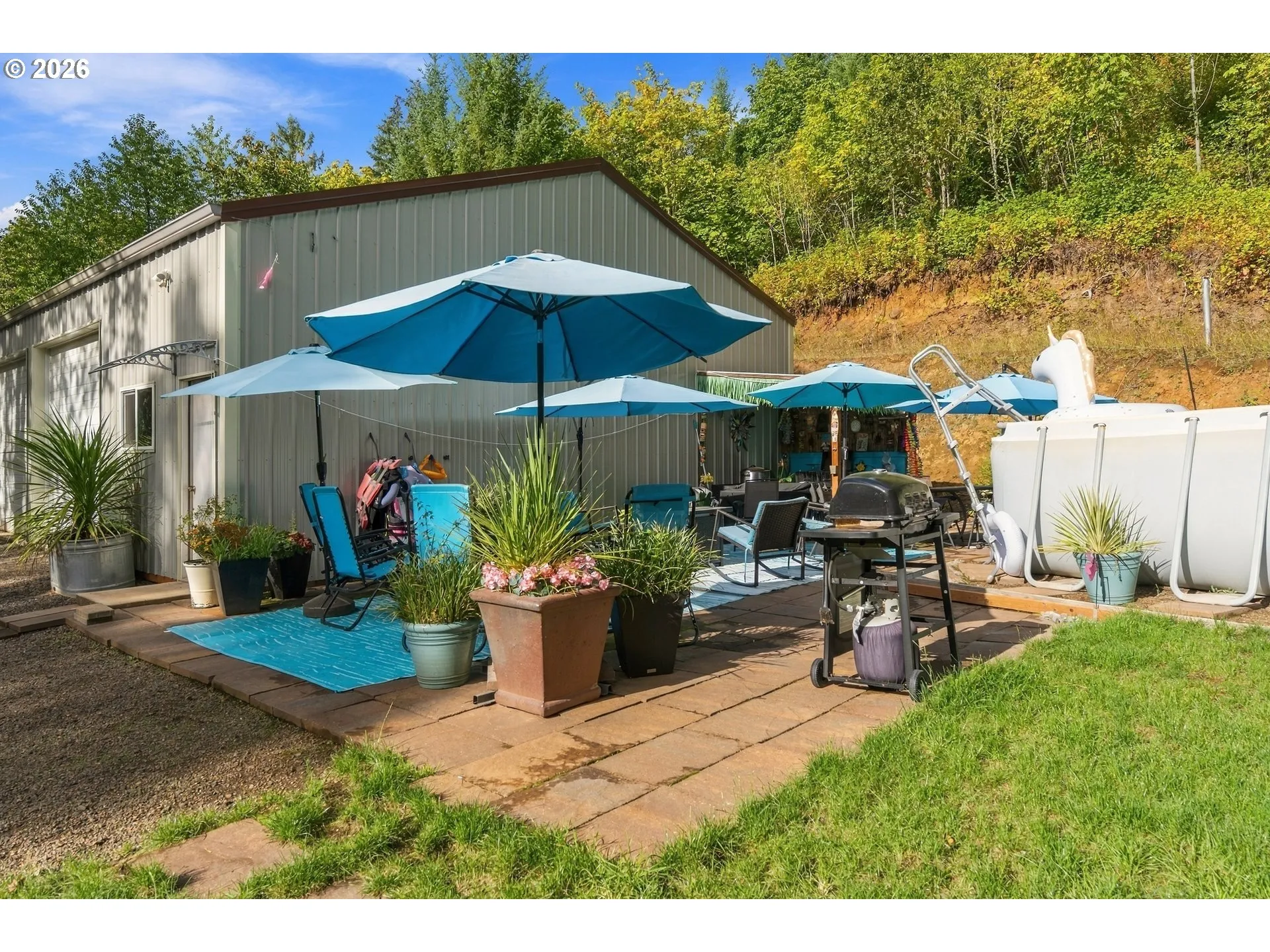 Yard-Back