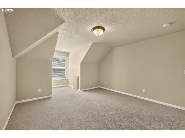 Bonus Room-Upper