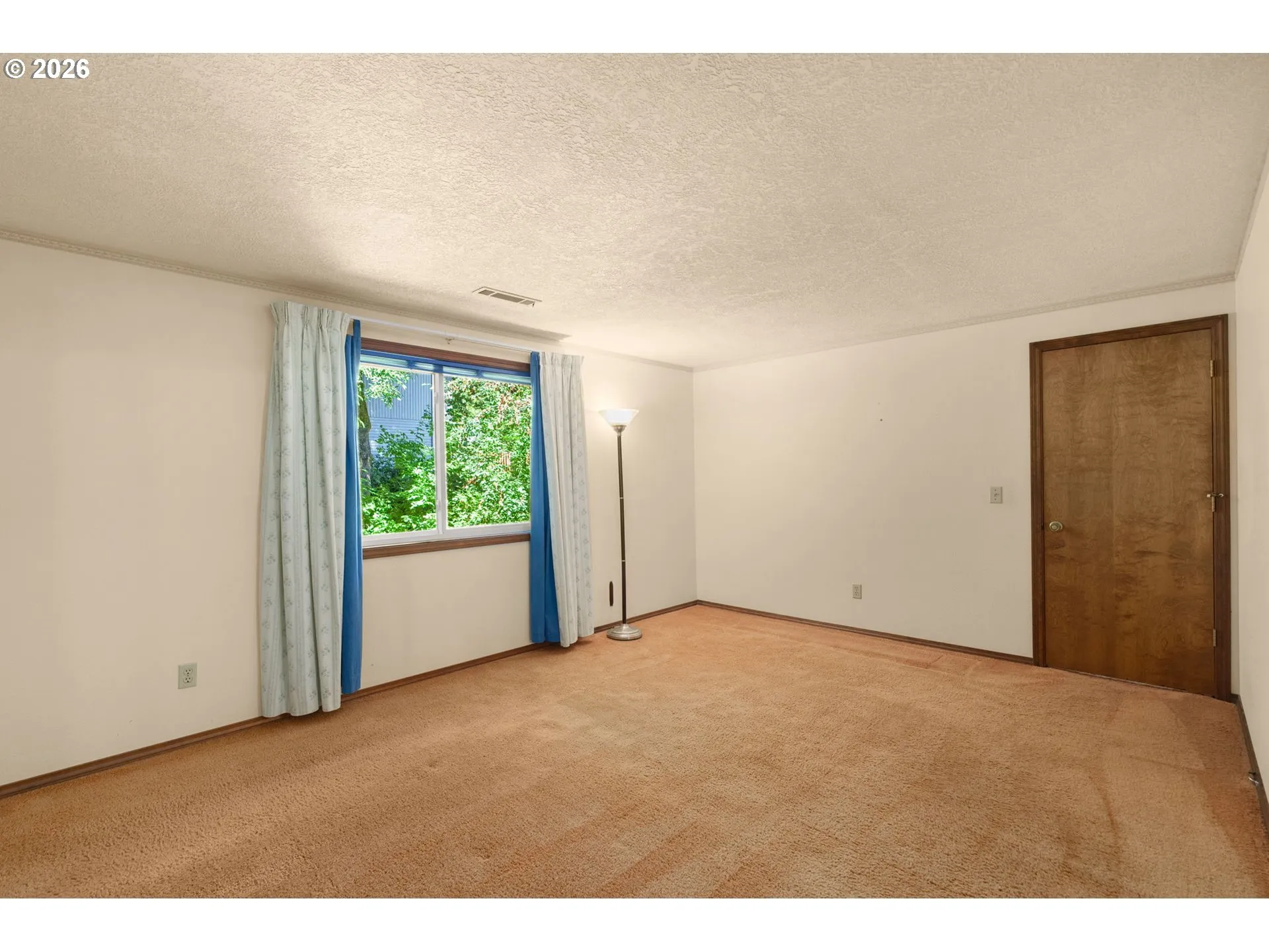 Bedroom, Primary
