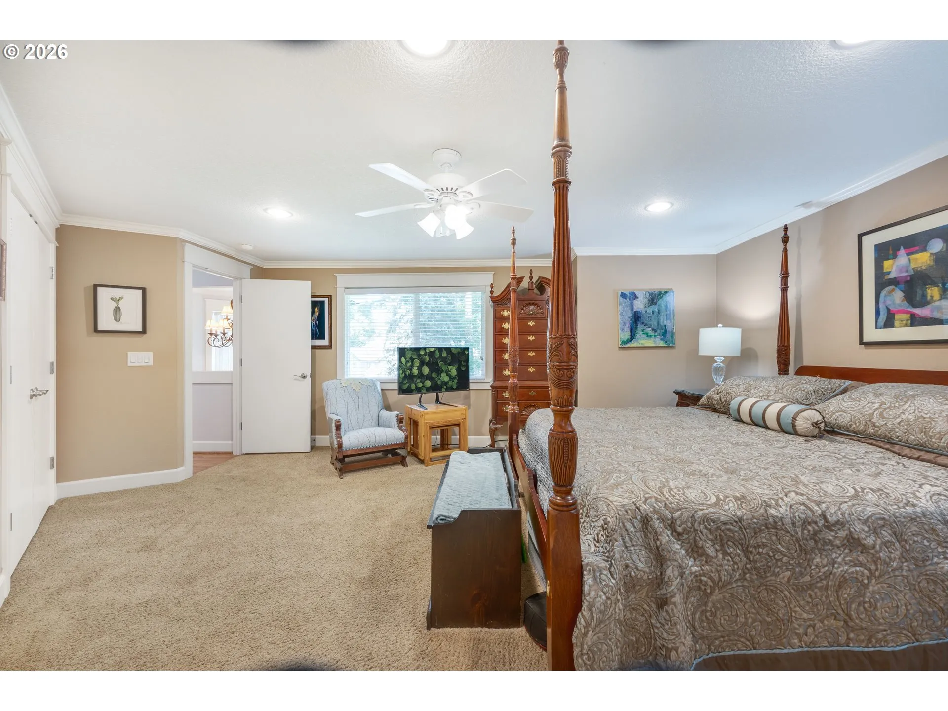 Bedroom, Primary