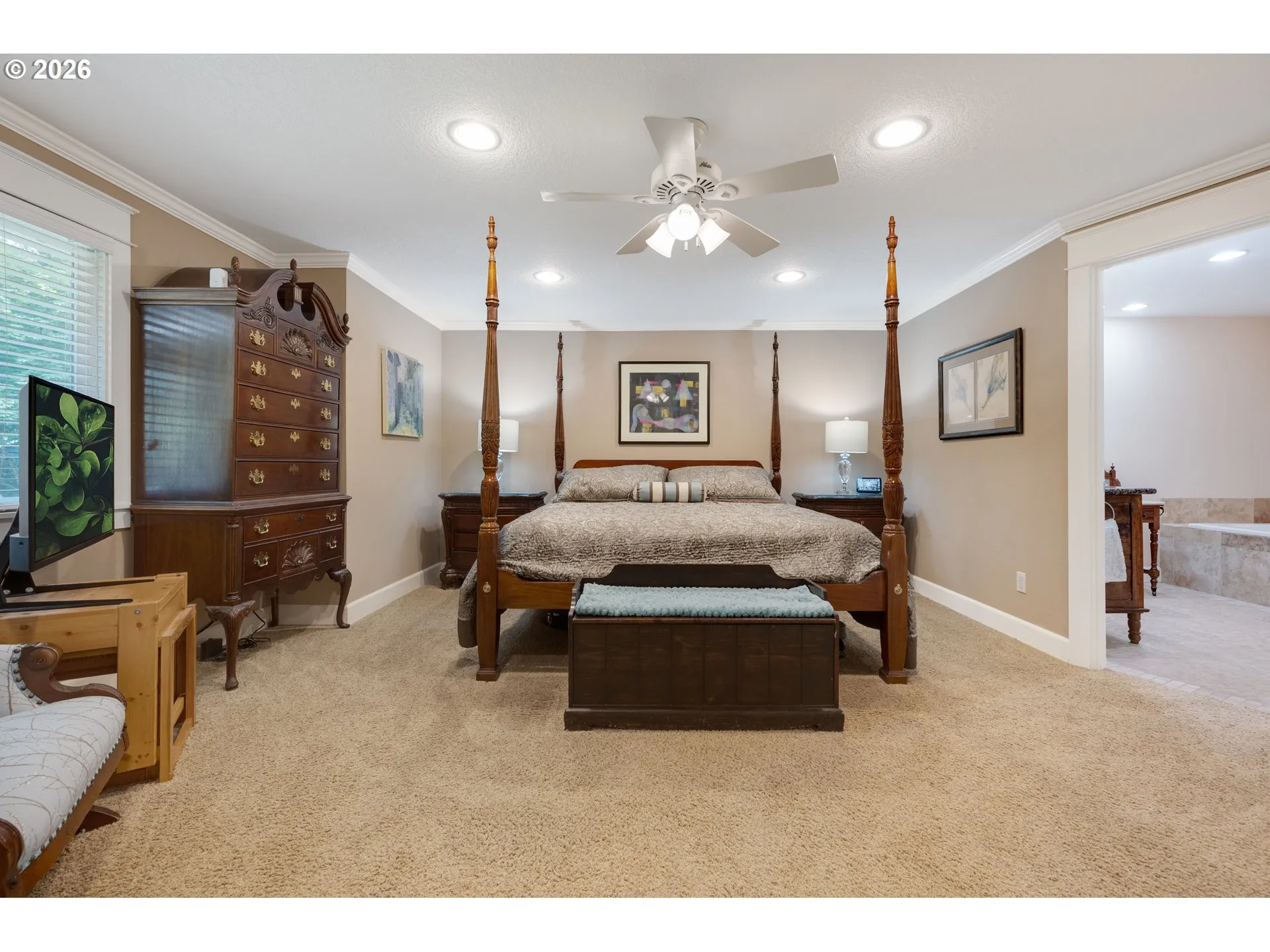 Bedroom, Primary