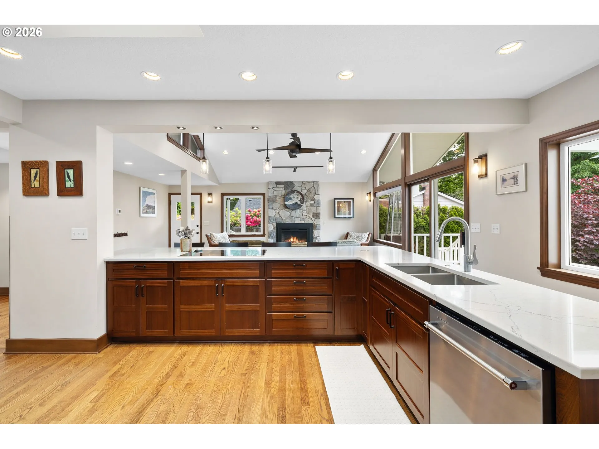 Kitchen-Cooking Island