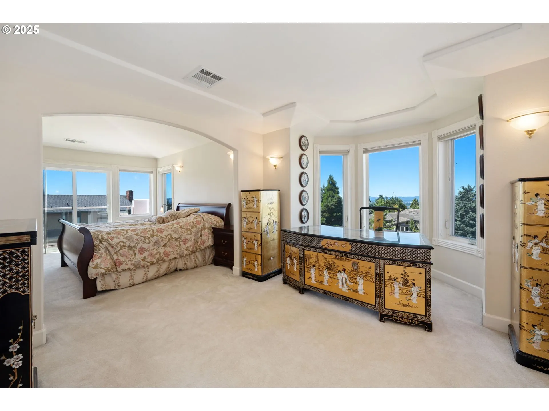 Primary Bedroom-Upper