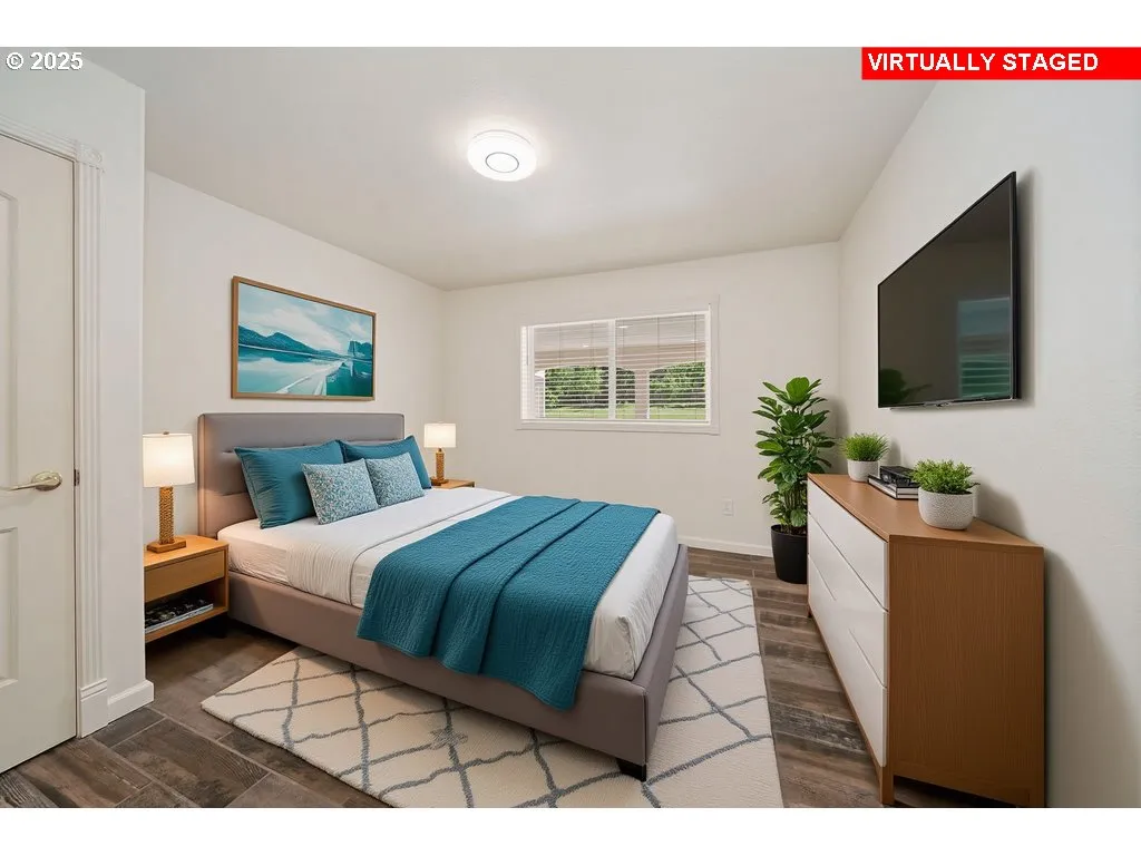 Bedroom-Lower