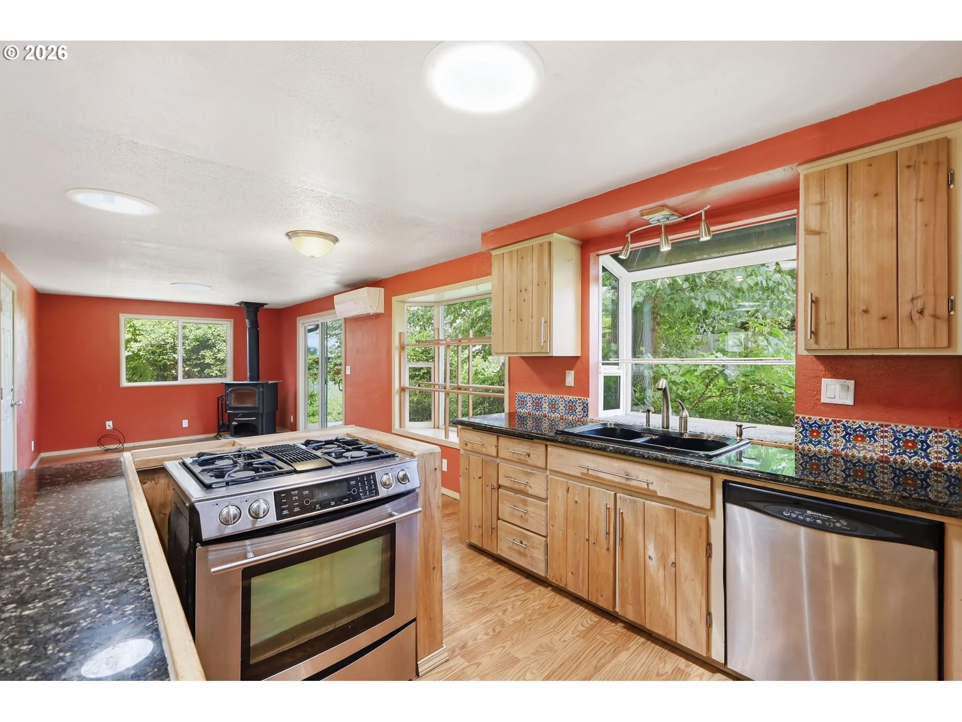 Kitchen-Cooking Island