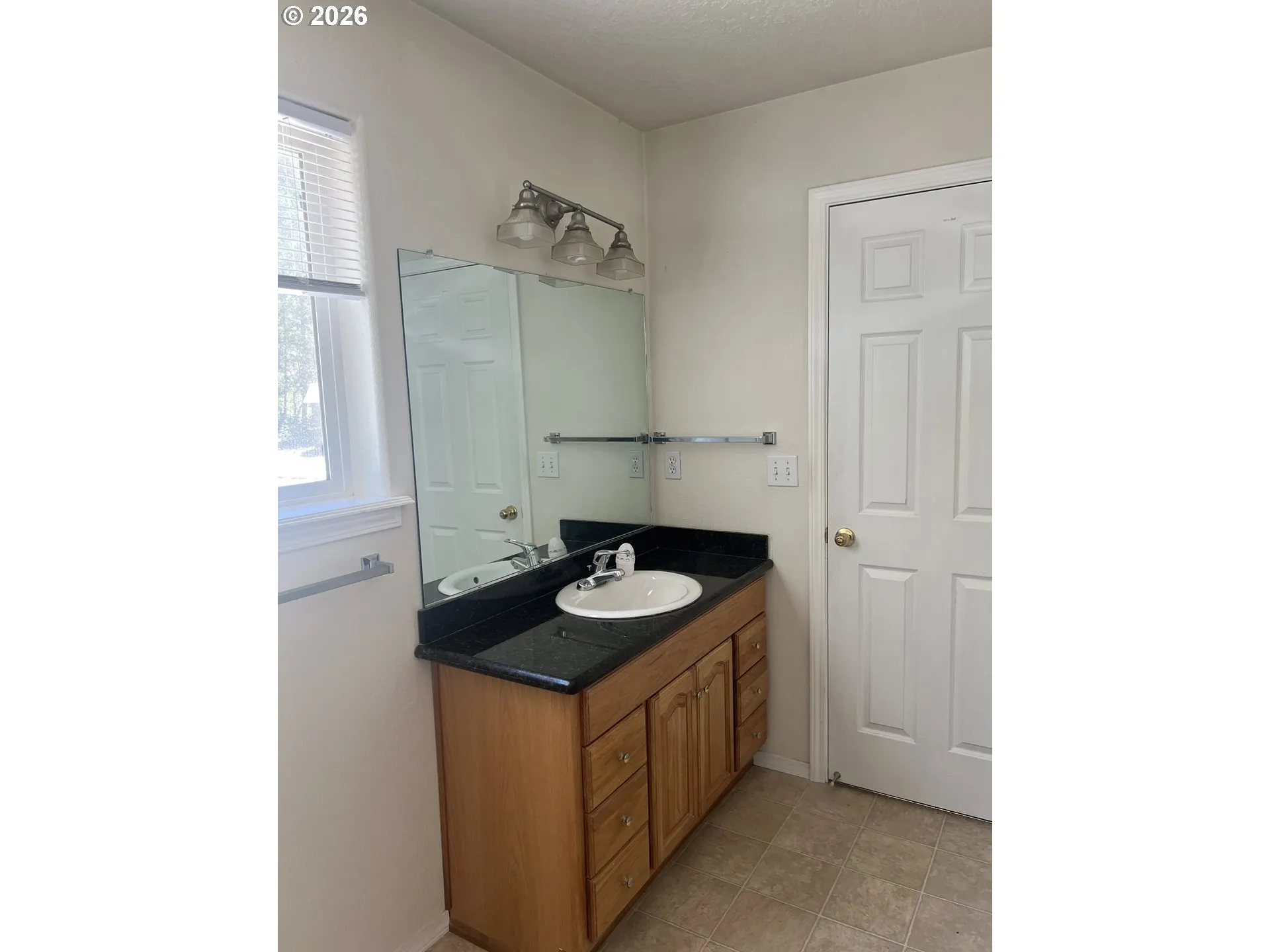 Bathroom-Upper
