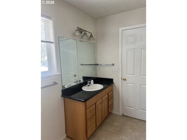 Bathroom-Upper